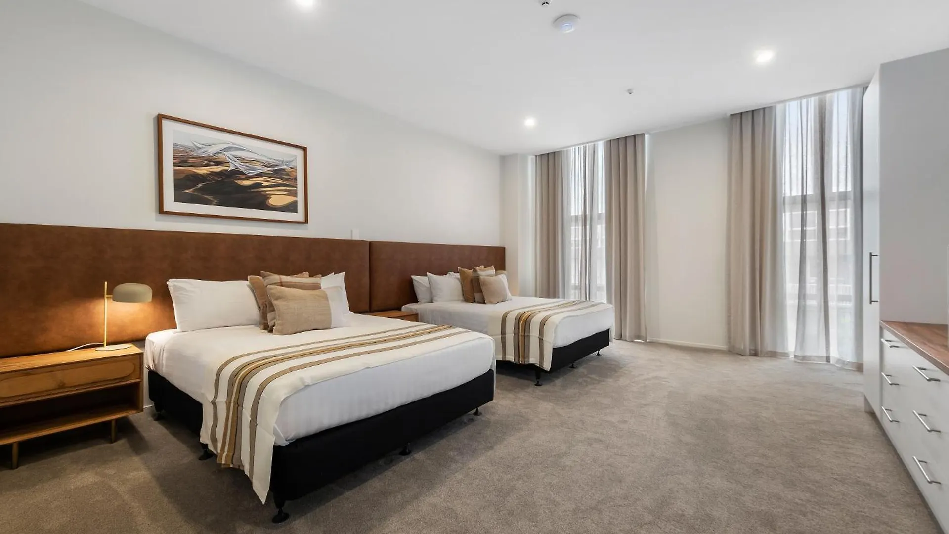 Southwark Hotel & Apartments Christchurch 4*,