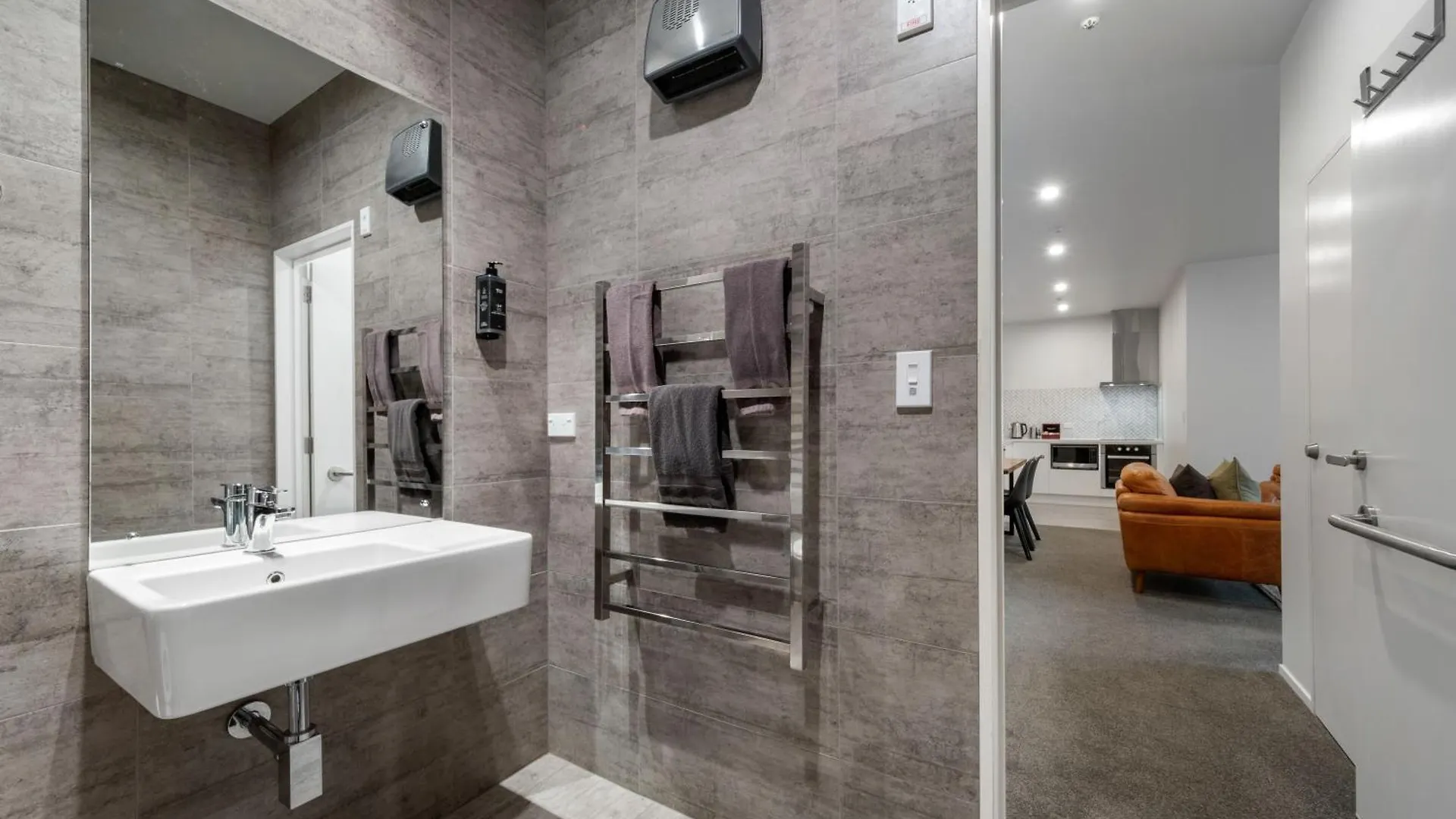 Southwark Hotel & Apartments Christchurch Aparthotel