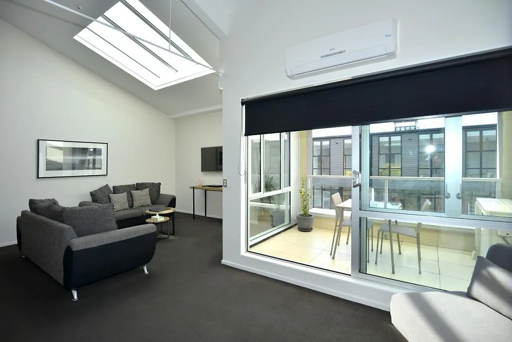 Southwark Hotel & Apartments Christchurch 4*,