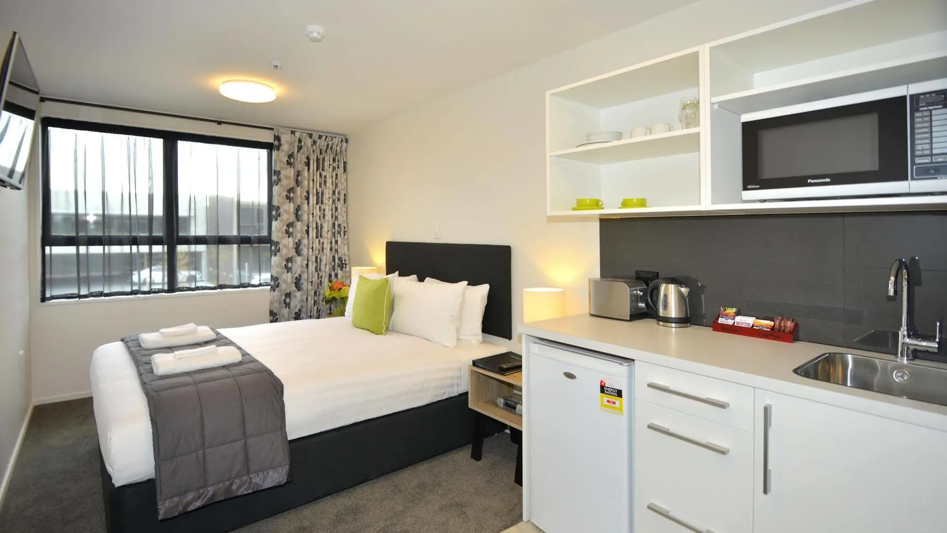 Southwark Hotel & Apartments Christchurch 4*,