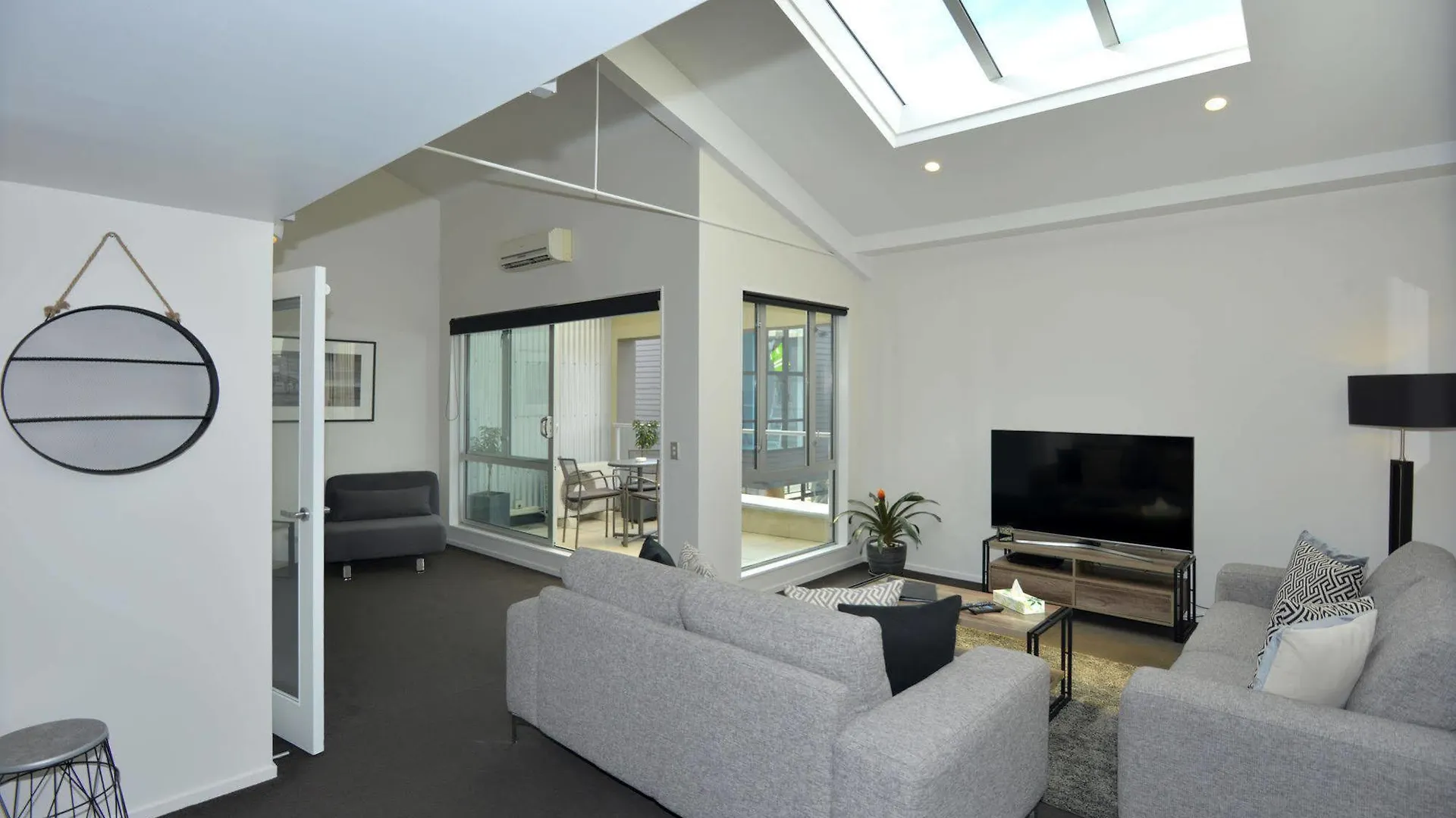 Southwark Hotel & Apartments Christchurch Aparthotel